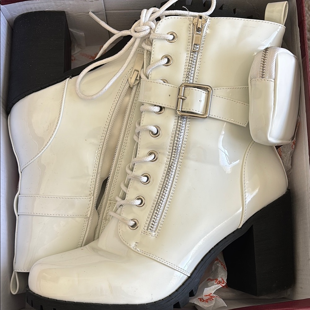 White High heel boots